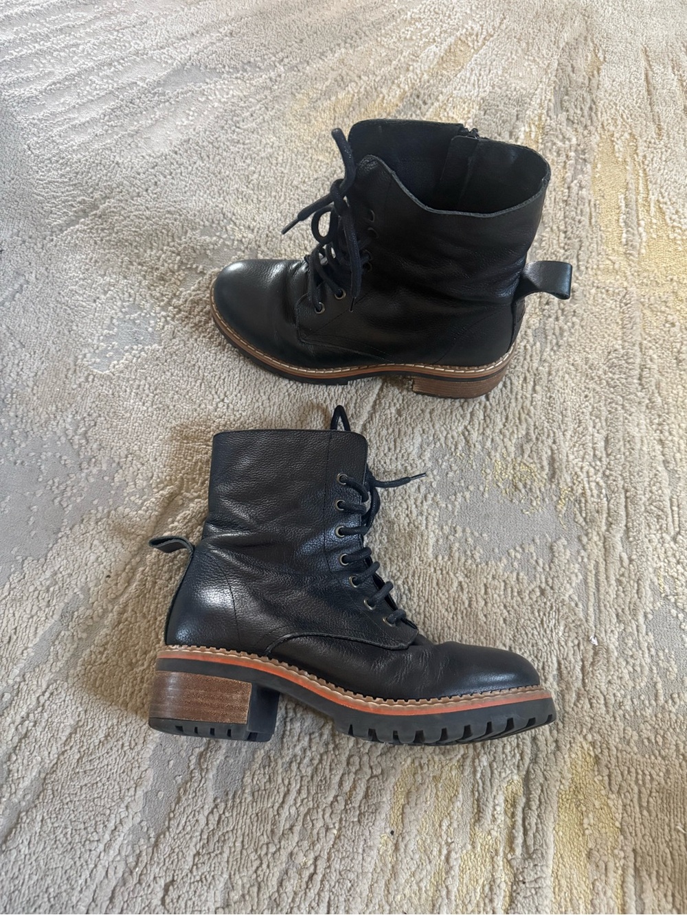 Bertuchi Combat black leather Boots Round Toe Lace Up Zip Lug Sole 38 / 7.5